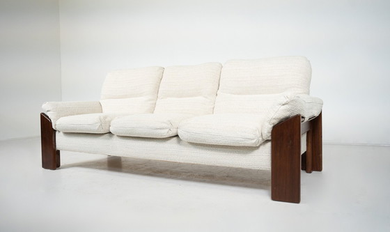 Image 1 of Mid Century Moderne Italiaanse Sofa Door Sapporo Voor Mobil Girgi, 1970 - Nieuwe Bekleding