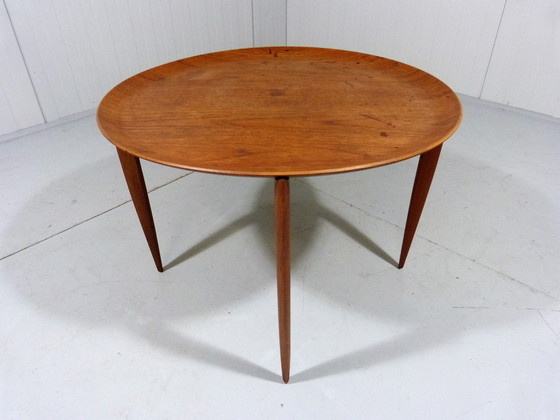 Image 1 of Fritz Hansen mid century bijzettafel