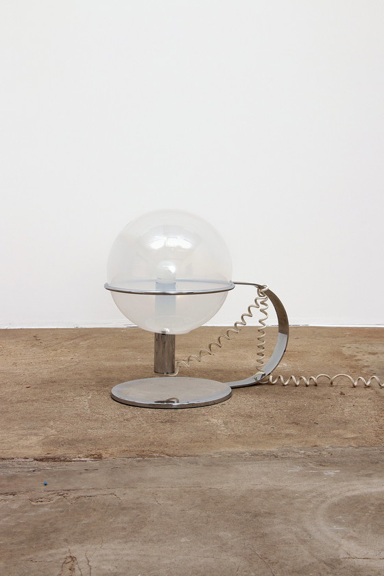 Image 1 of Italiaanse Design tafellamp gemaakt van chrome met glas,1960