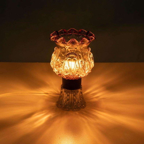 Image 1 of Vintage schemerlamp Zweeds gekleurd glas, glass table lamp