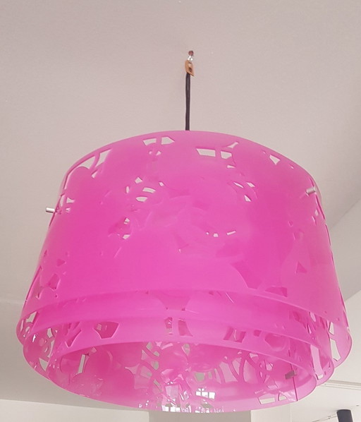 Hete lippen plafondlamp van Louise Campbell voor Louis Poulsen