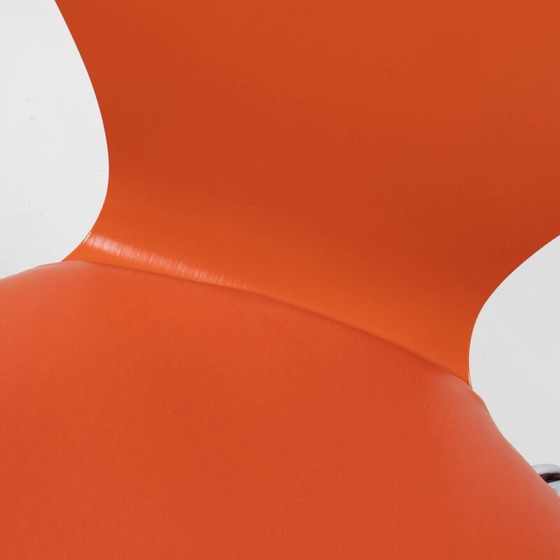 Image 1 of Set van 4 vintage oranje leren stoelen van Arne Jacobsen voor Fritz Hansen, 1955