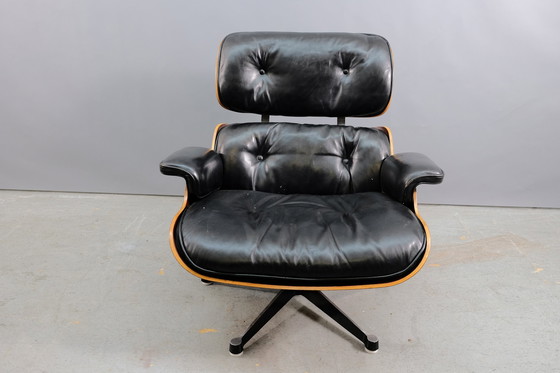 Image 1 of Mid-eeuwse leren fauteuil van Charles & Ray Eames voor Vitra