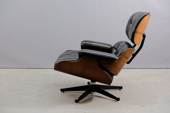 Image 1 of Mid-eeuwse leren fauteuil van Charles & Ray Eames voor Vitra