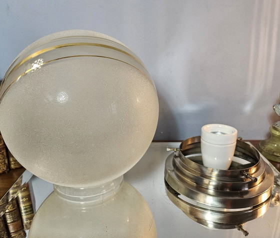 Image 1 of Art Deco Granietglazen plafondlamp met gouden rand op chromen voet. 1930S.