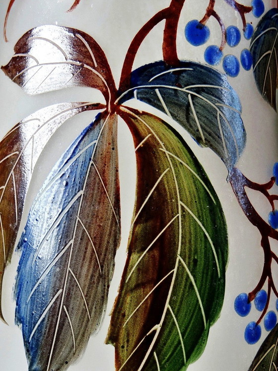 Image 1 of Art Nouveau Vaas Wijnstok Maagd Leune Geëmailleerd Glas 1861-1930