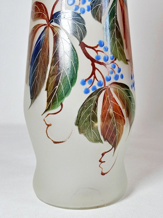 Image 1 of Art Nouveau Vaas Wijnstok Maagd Leune Geëmailleerd Glas 1861-1930