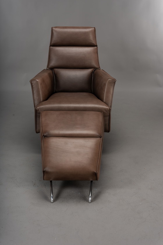 Image 1 of Design on Stock Solo chair met ottoman