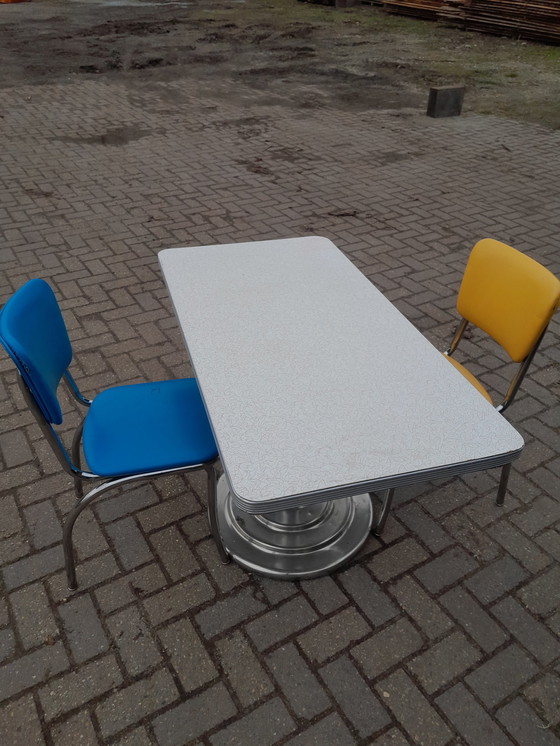 Image 1 of Mcdonalds Tafel En 2 Stoelen Jaren Zestig.