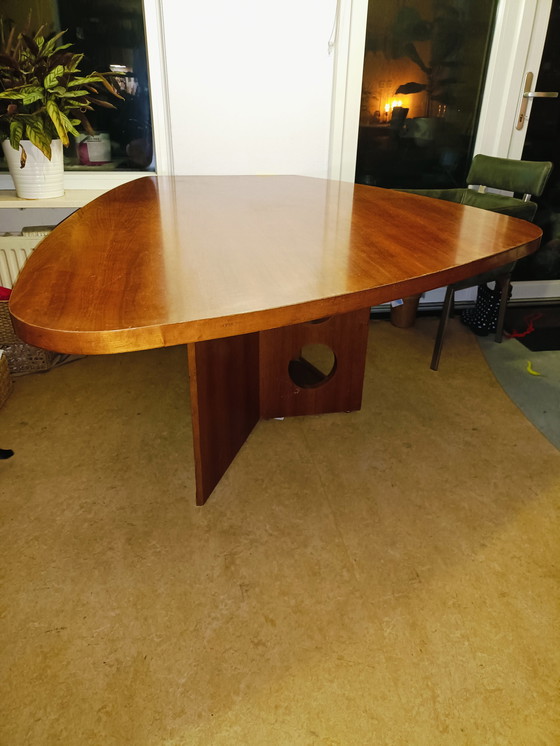 Image 1 of Vintage kersen fineer tafel