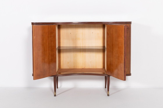 Image 1 of Sculpturaal Italiaans Mid Century highboard/kabinet uit 1950