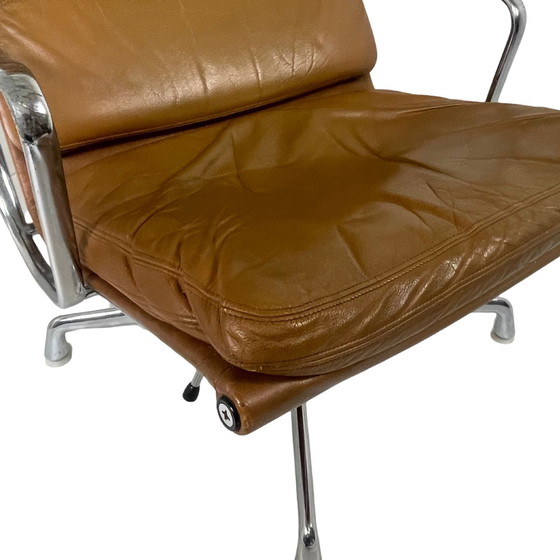 Image 1 of Herman Miller EA 124 Lounge fauteuil softpad