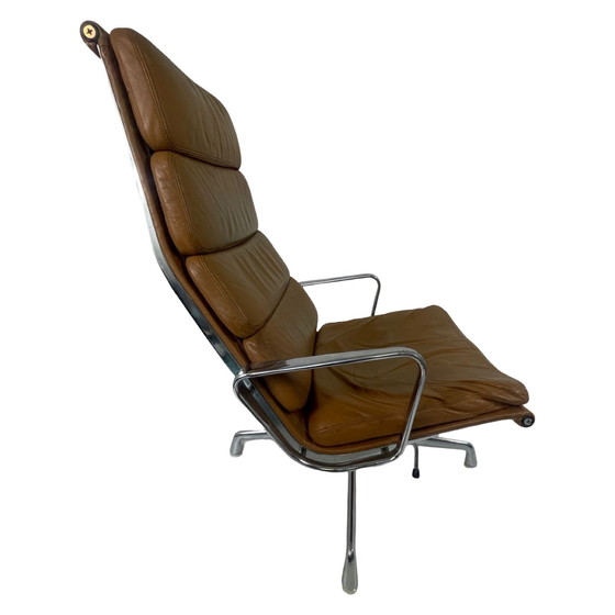 Image 1 of Herman Miller EA 124 Lounge fauteuil softpad