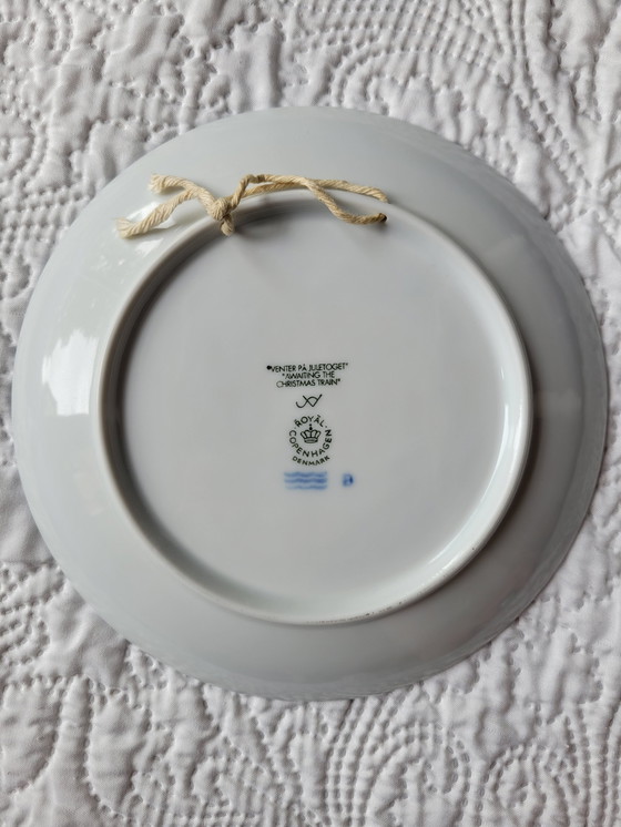 Image 1 of Set van 10 Royal Copenhagen kerstborden, complete decennia 1960 - 1970 - 1990