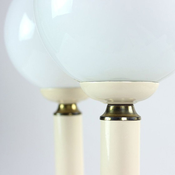 Image 1 of Paar vintage lampen in opaline glas, Tsjechoslowakije 1970