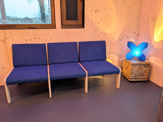 Image 1 of Stijlvol Blauw Bankje