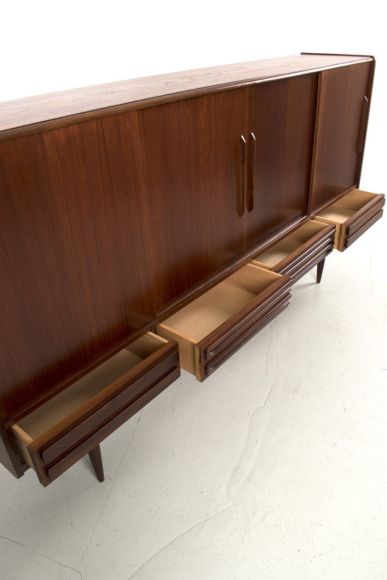 Image 1 of Hoog dressoir teak fineer