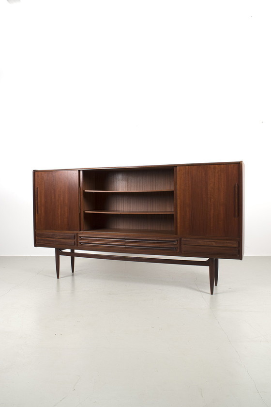 Image 1 of Hoog dressoir teak fineer