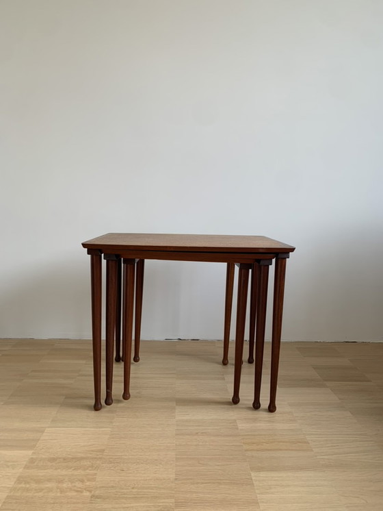 Image 1 of 3x Deense Teakhouten Nesting Tables