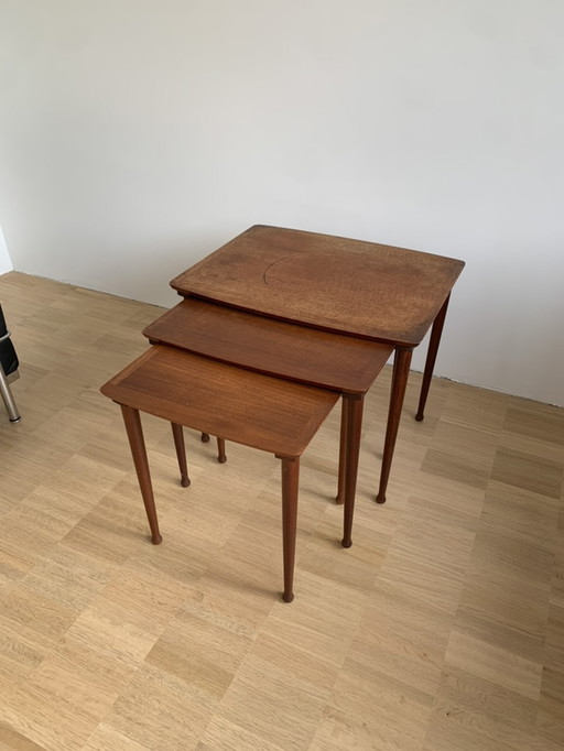 3x Deense Teakhouten Nesting Tables