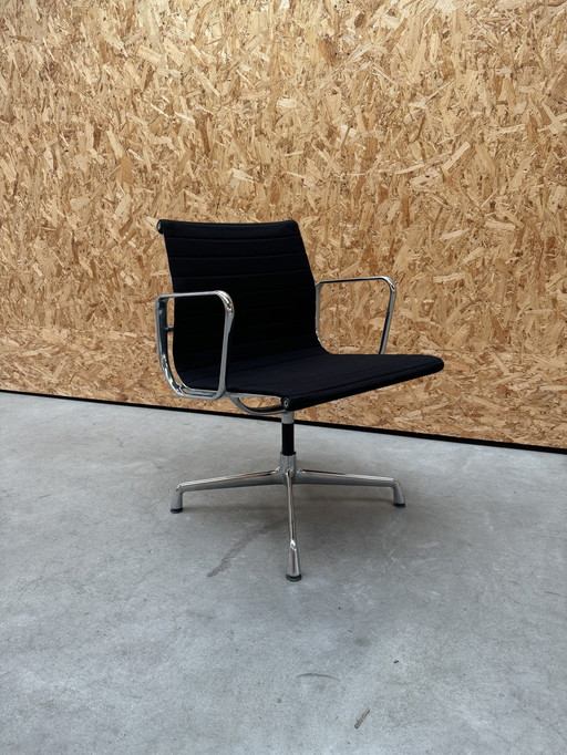 Vitra Eames Bureaustoel