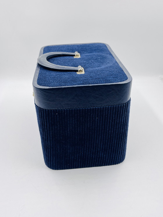 Image 1 of Blue Velvet beautycase