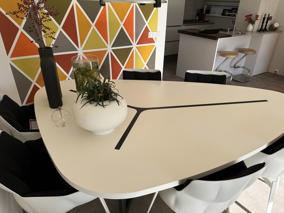 Image 1 of BB Italia Seven Eettafel + 6 BB Italia Husk Draaistoelen