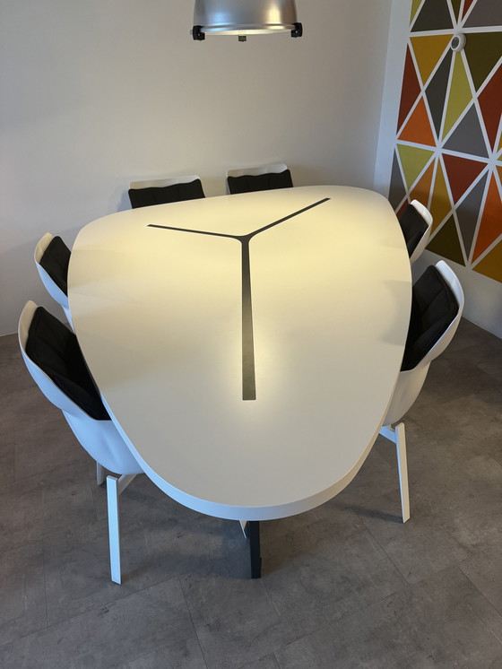 Image 1 of BB Italia Seven Eettafel + 6 BB Italia Husk Draaistoelen