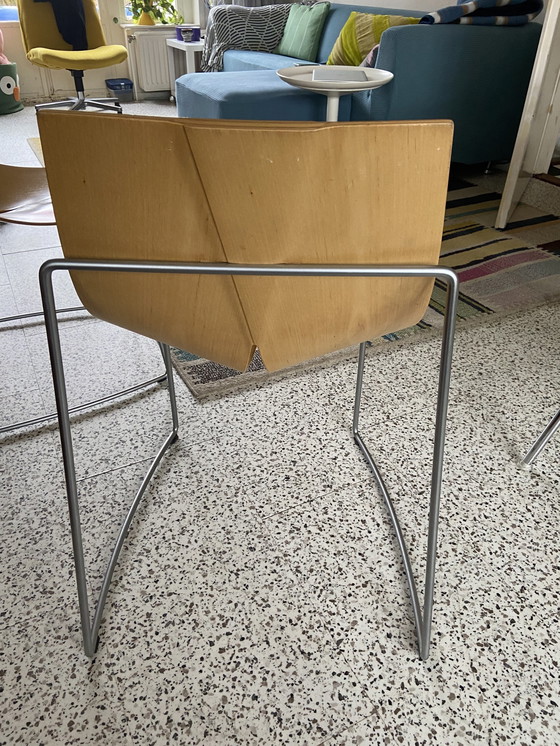 Image 1 of Twee Finse Design Stoelen Van Teemu Jårvi In Berkenfineer Uit 2000