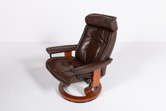 Image 1 of Scandinavische design loungestoel 'Stressless' van Ekornes