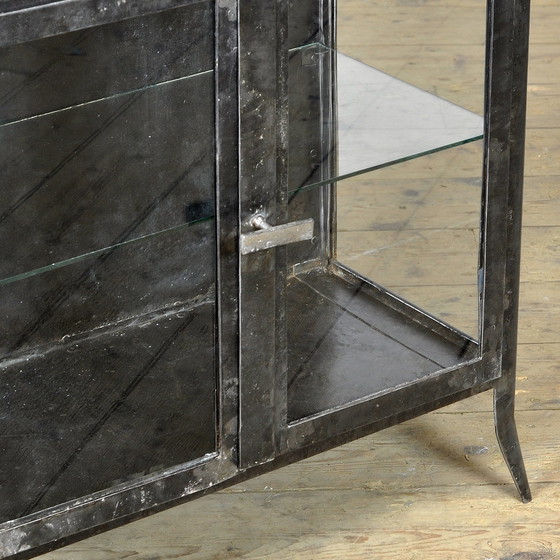 Image 1 of Vintage Glas en IJzer medische kast, jaren 50