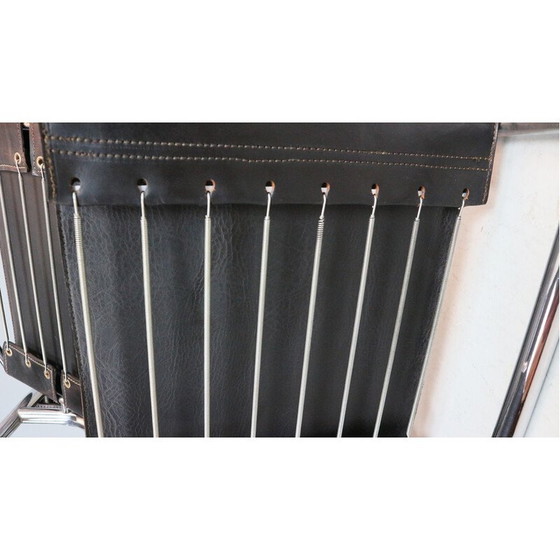 Image 1 of Vintage model LC1 fauteuil in chroomstaal en zwart leer voor Cassina, Italië 1970