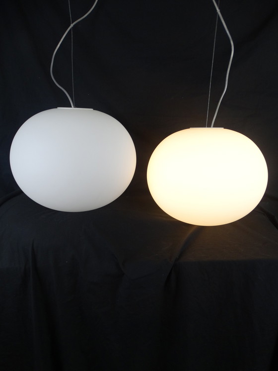 Image 1 of 2x FLOS Glo-ball  S1 hanglampen