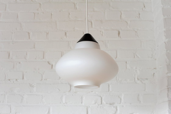 Image 1 of Vintage Melkglazen Hanglamp