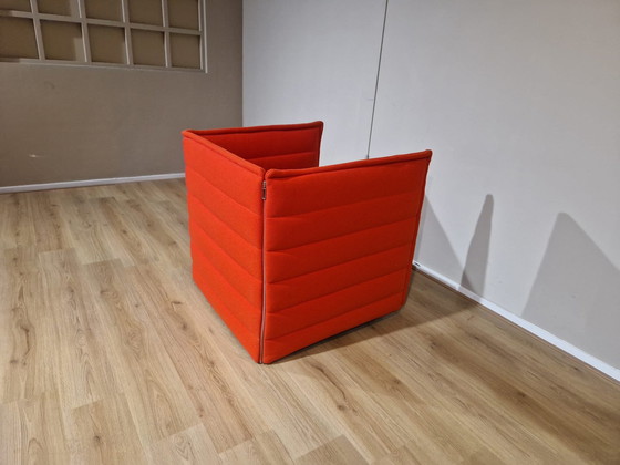 Image 1 of Vitra Alcove Plume Fauteuil Rood Oranje Stof Design Bouroullec