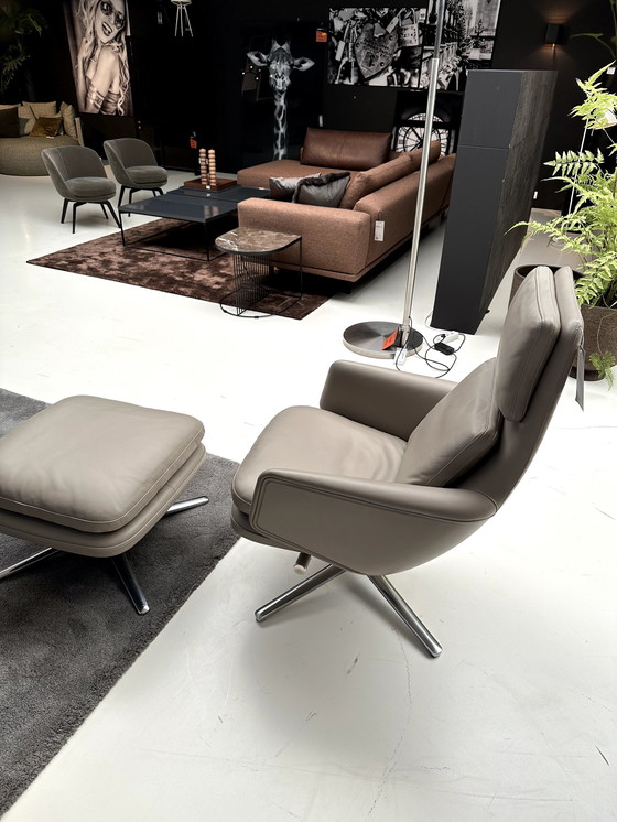 Image 1 of Vitra Grand Relax + Poef (Vitra Ottoman)