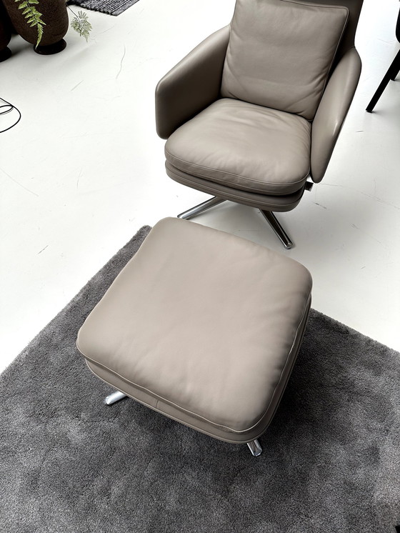 Image 1 of Vitra Grand Relax + Poef (Vitra Ottoman)