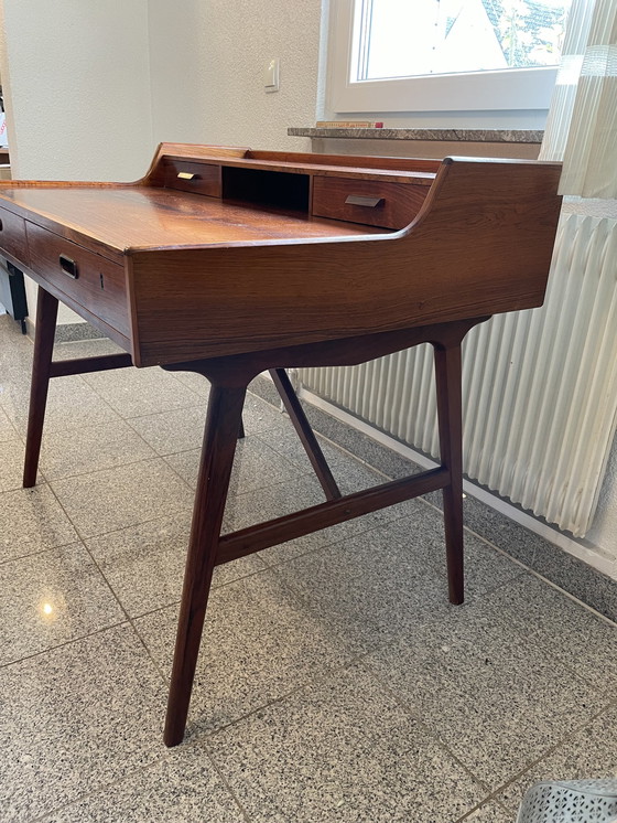 Image 1 of Teakhouten bureau van Arne Wahl Iversen, model 64