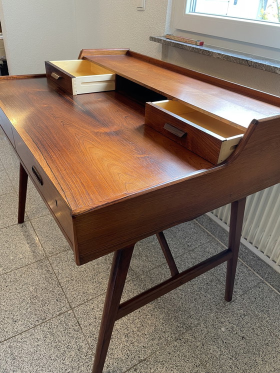 Image 1 of Teakhouten bureau van Arne Wahl Iversen, model 64