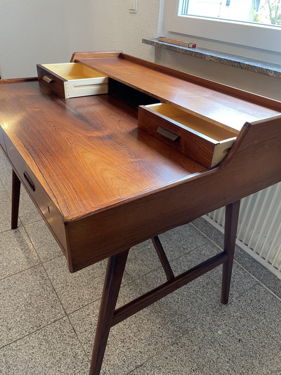 Image 1 of Teakhouten bureau van Arne Wahl Iversen, model 64