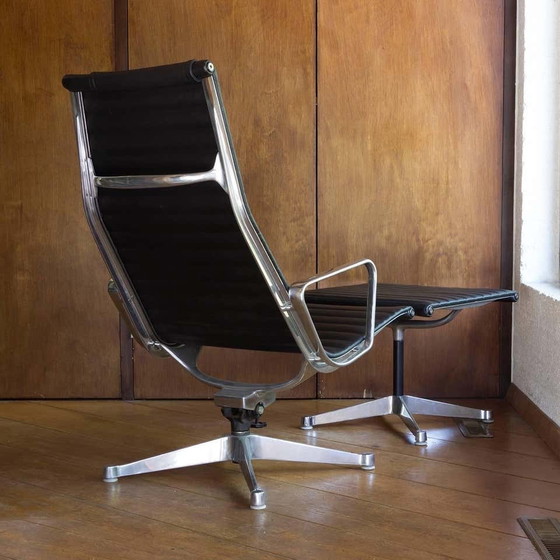 Image 1 of Ray & Charles Eames voor Herman Miller, Loungestoel