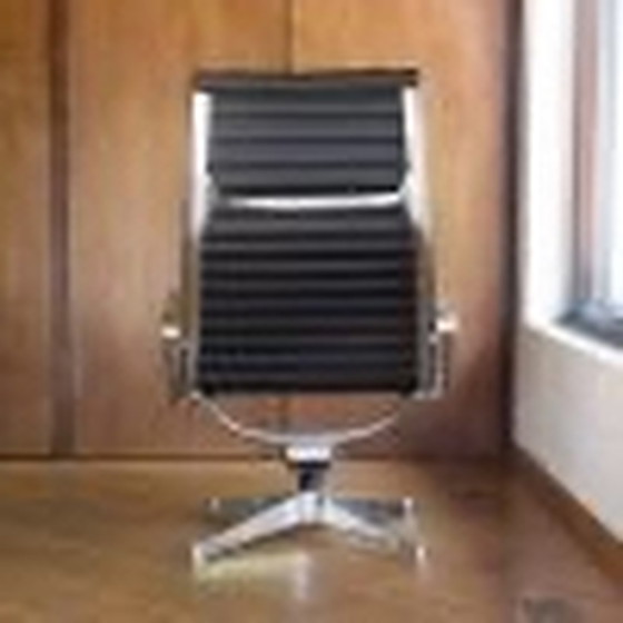 Image 1 of Ray & Charles Eames voor Herman Miller, Loungestoel