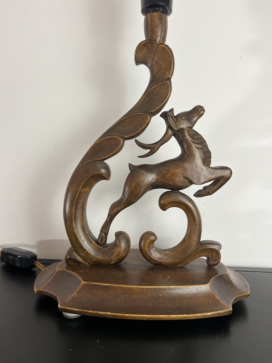 Image 1 of Vintage Houten Lamp Met Sierlijk Houtsnijwerk Hert