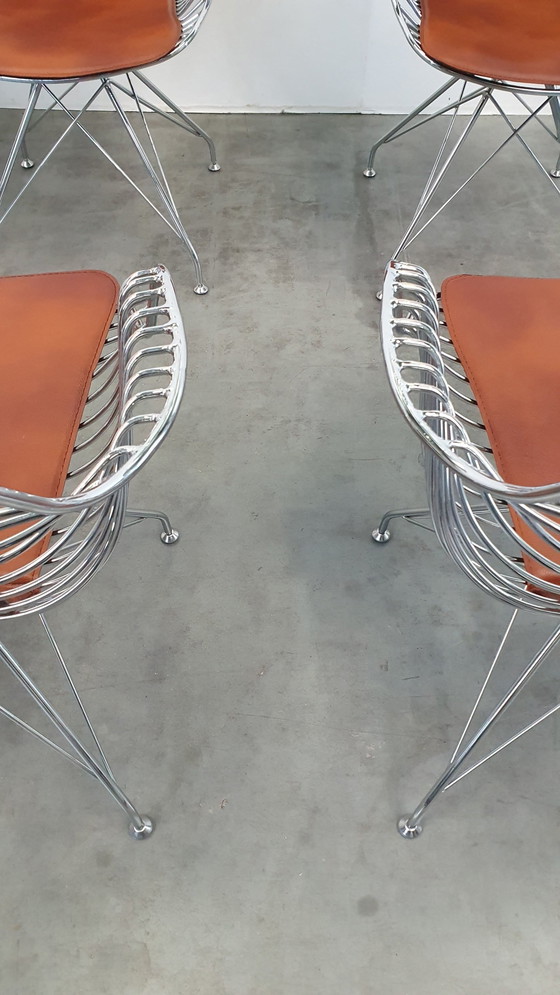 Image 1 of 6 Design Wire Chairs Chroom Met Cognac Seat Pads