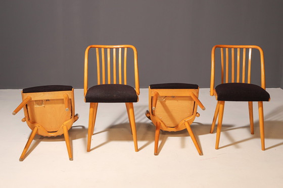 Image 1 of Set van vier houten stoelen | Antonín Šuman, 20e eeuw