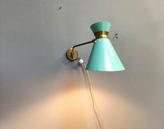 Image 1 of Mid Century Italiaanse scharnierende wandlamp, 1950S