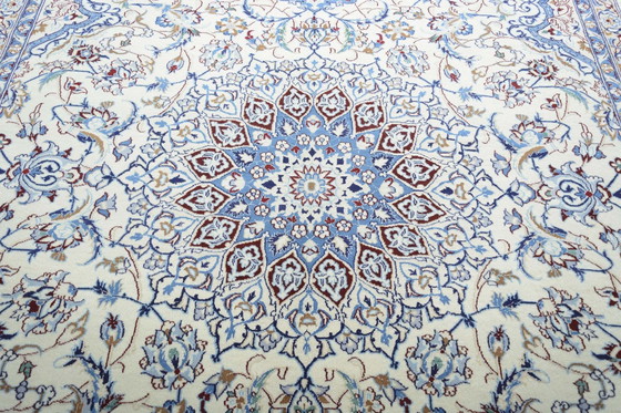 Image 1 of Handgeknoopt Nain 9 La Oosters Tapijt Met Zijde - 359 X 252 Cm
