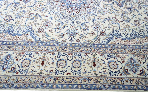 Image 1 of Handgeknoopt Nain 9 La Oosters Tapijt Met Zijde - 359 X 252 Cm