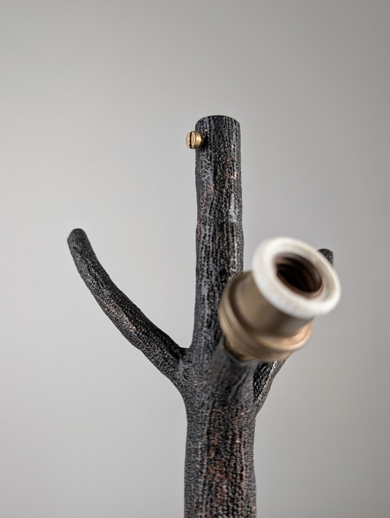 Image 1 of Gehamerde koperen sculpturale lamp in de vorm van een boom, Mid Century Modern