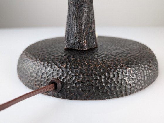 Image 1 of Gehamerde koperen sculpturale lamp in de vorm van een boom, Mid Century Modern